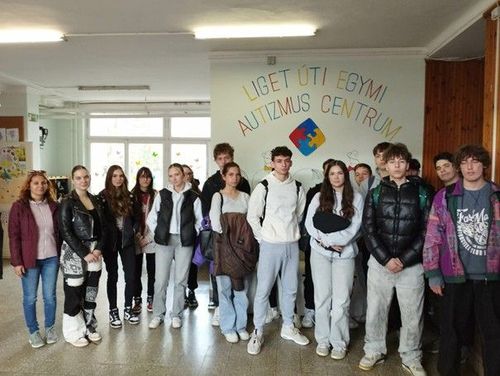 A 10A osztály érzékenyítő látogatáson vett részt az Autizmus Centrumban.